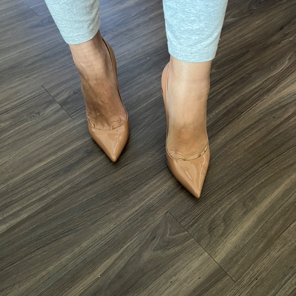 Christian Louboutin Pigalle Follies 100 Nude EUR 40. - Picture 9 of 9